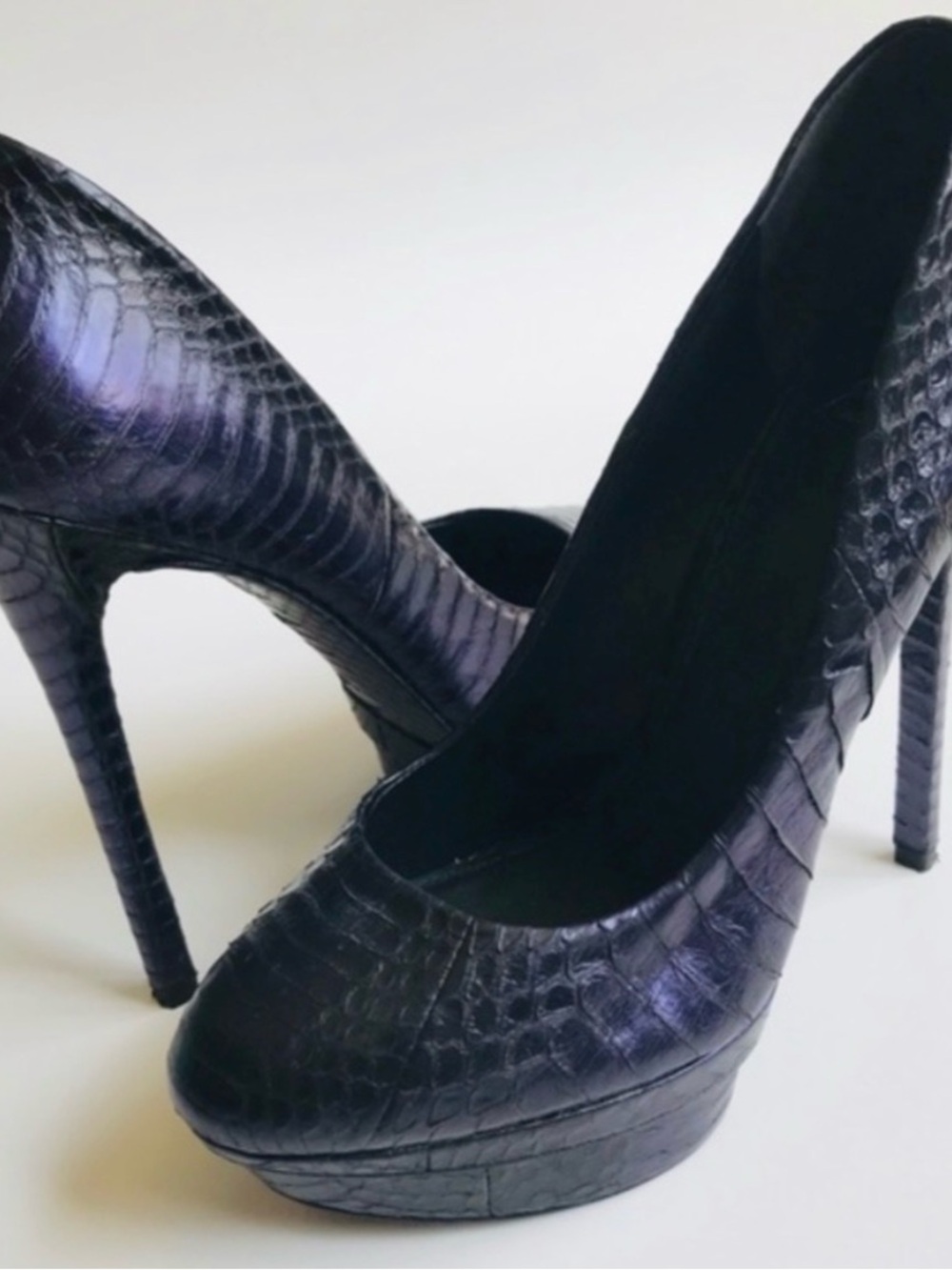 B Brian Atwood Iridescent Purple Croc-Embossed Platform Stilettos Size 36.5